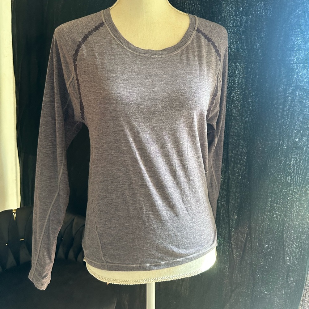 Lululemon purple Women's Long Sleeve Top twist back